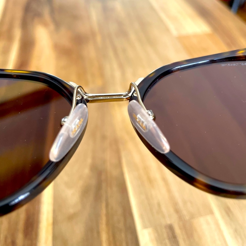Authentic Prada sunglasses - Picture 3 of 10